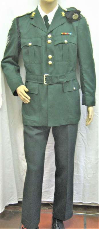 RHODESIAN BUSH WAR ENGINEERS DRESS GREENS UNIFORM WITH ALL BADGES, BERET, LANYARD & TIE - IMMACULATE
