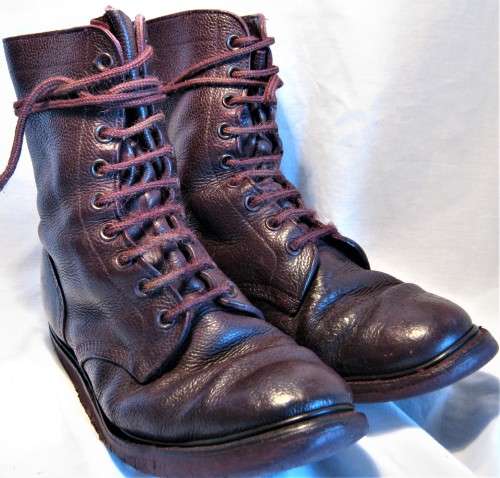 BORDER WAR ERA FLAT SOLE/ NO TRACK BOOTS AS USED BY RECCE & SPECIAL FORCES - SIZE 277(10) SOLES WORN