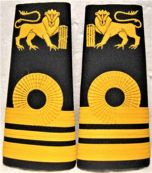 OLD S.A. NAVY LIEUTENANT COMMANDER PLASTICISED, SLIP-ON SHOULDER STRAPS IN VERY GOOD CONDITION