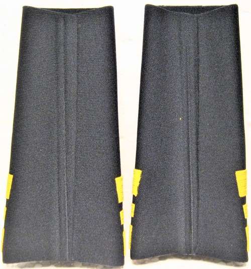 OLD S.A. NAVY LIEUTENANT COMMANDER PLASTICISED, SLIP-ON SHOULDER STRAPS IN VERY GOOD CONDITION