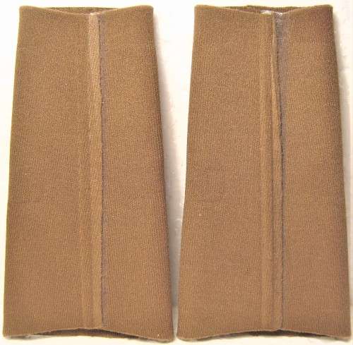OLD SADF PAIR OF EMBOSSED SLIP-ON 2ND LIEUTENANT RANKS WITH FLAT STARS IN UNUSED CONDITION