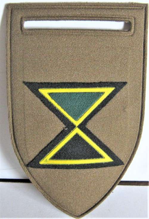 OLD SADF INFANTRY HQ COMPANY TUPPERWARE FLASH WITH PIN IN UNUSED CONDITION