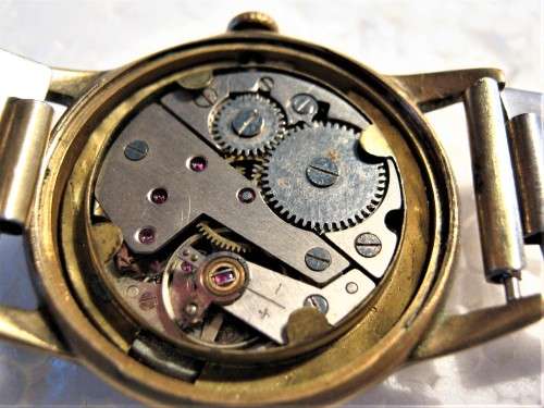 VINTAGE RALMOR ANTICHOC MENS WATCH WITH ROLLED GOLD STRAP - NOT WORKING AND BACK IS LOOSE