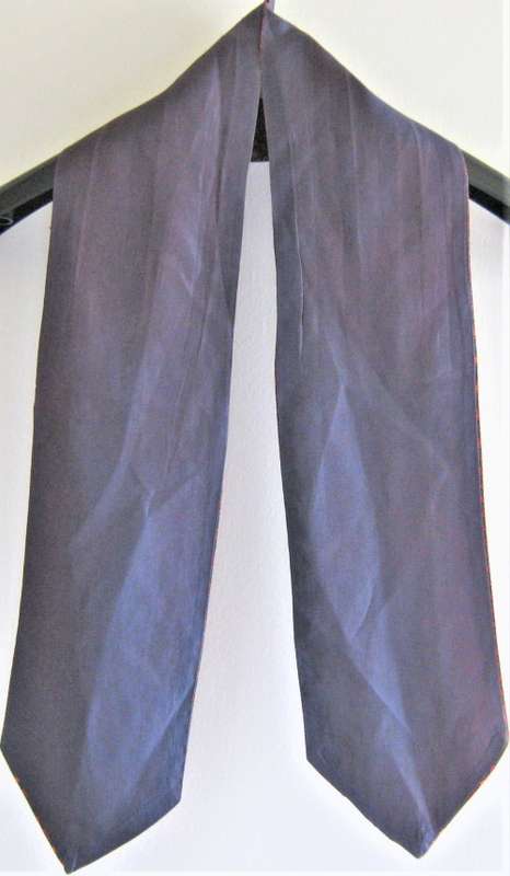 VINTAGE MEN`S SILK SCARF/CRAVAT 120 X 12 cms CIRCA 1950s IN VERY GOOD CONDITION