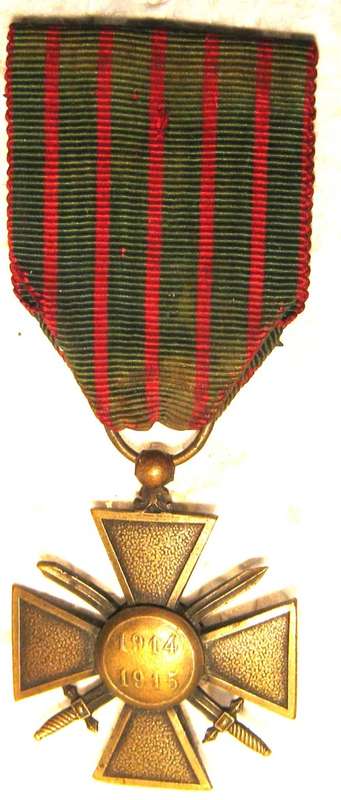 WW1 FRENCH WAR CROSS, CROIX de GUERRE, MEDAL WITH 4 STARS IN VERY GOOD CONDITION