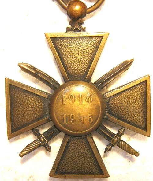 WW1 FRENCH WAR CROSS, CROIX de GUERRE, MEDAL WITH 4 STARS IN VERY GOOD CONDITION