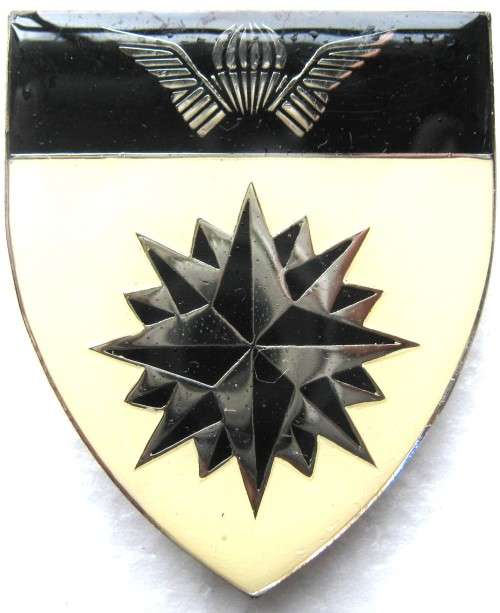 OLD SADF 5 RECONNAISSANCE REGIMENT FLASH WITH PINS IN GOOD CONDITION