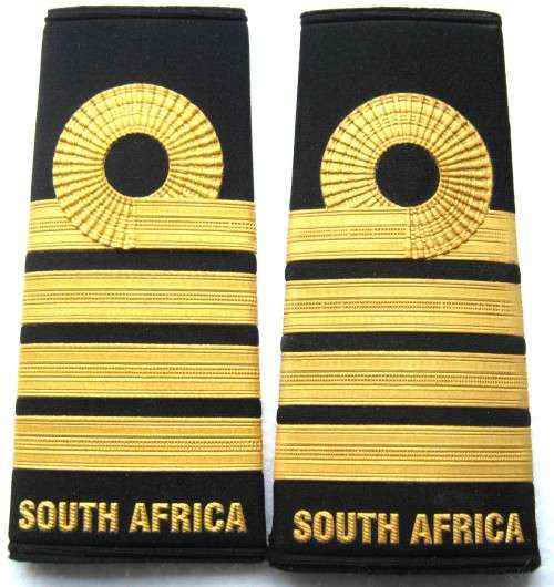 S.A. NAVY CAPTAIN`S SLIP ON  SHOULDER STRAPS IN VERY GOOD CONDITION