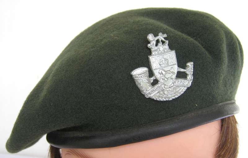 DURBAN LIGHT INFANTRY PRE BALKIE BERET WITH BADGE DATED 1977/78 SIZE 55 IN GOOD CONDITION