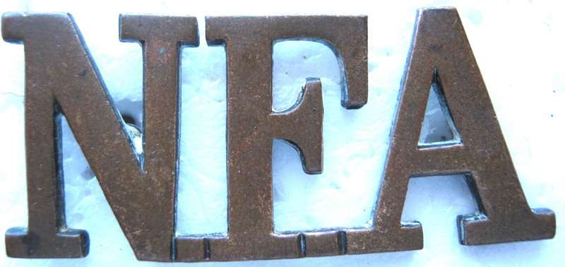 OLD NATAL FIELD ARTILLERY SET - CAP AND COLLAR BADGES AND ONE SHOULDER TITLE WITH LUGS