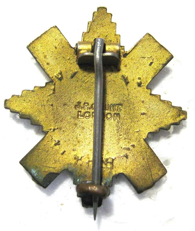 WW1 BLACK WATCH ROYAL HIGHLAND REGIMENT BRASS AND ENAMEL SWEETHEART BROOCH IN GOOD CONDITION