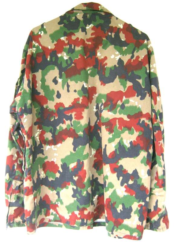 SWISS "ALPENFLAGE" CAMO TOP SIZE XL WITH ZIPS AND CLIPS IN VERY GOOD CONDITION SIZES BELOW