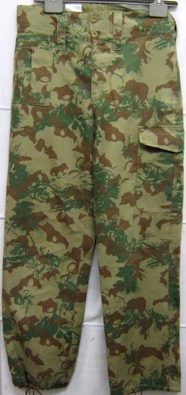 OLD S.A.P. CAMO PANTS SIZE 87 (34 inch) WAIST AND INNER LEG IS 710 mm - GOOD CONDITION