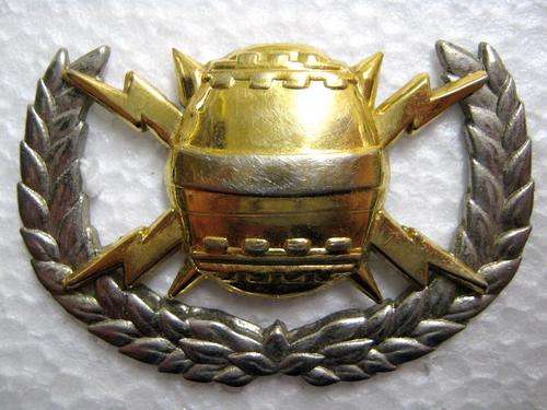 SOUTH AFRICAN NAVY MINE COUNTER MEASURES QUALIFYING  BADGE IN GOOD CONDITION