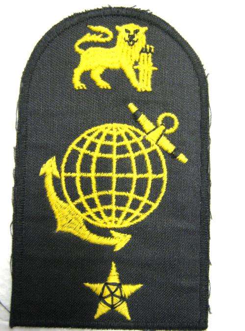 OLD S.A.MARINES WINTER DRESS JUNIOR LEADERS COURSE BADGE IN GOOD CONDITION