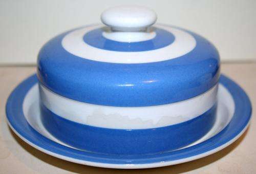 VINTAGE T.G.GREEN CORNISHWARE BUTTER DISH IN GOOD CONDITION