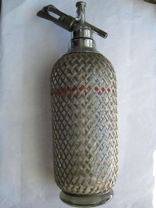 OLD SODA SYPHON IN VERY GOOD CONDITION