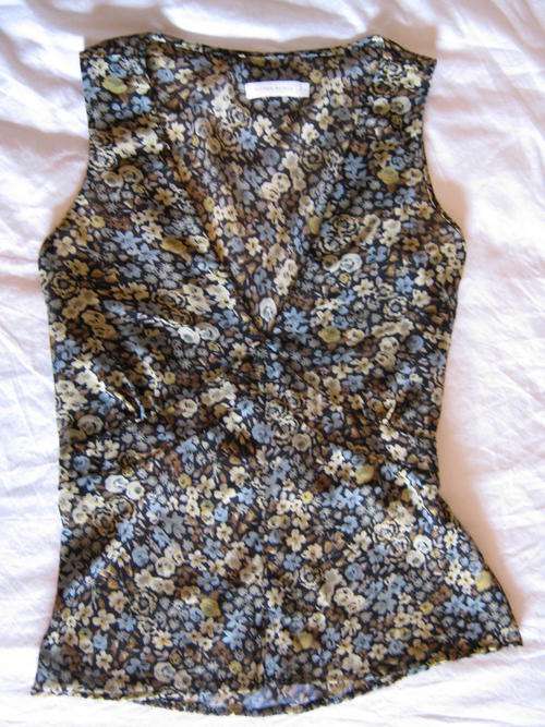 1990s FLORAL SLEEVELESS "HILTON WEINER" TOP - SIZE SMALL - Good condition