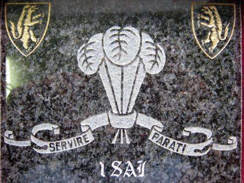UNUSUAL SOLID GRANITE PLAQUE 150mm x 120mm x 40mm WITH EMBLEMS OF 1 SAI ON IT IN PADDED BOX