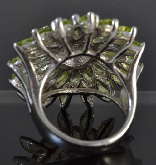 BEAUTIFUL LARGE RICH GREEN REAL PERIDOT & MOZAMBIQUE GARNET 925 SILVER RING SIZE 7
