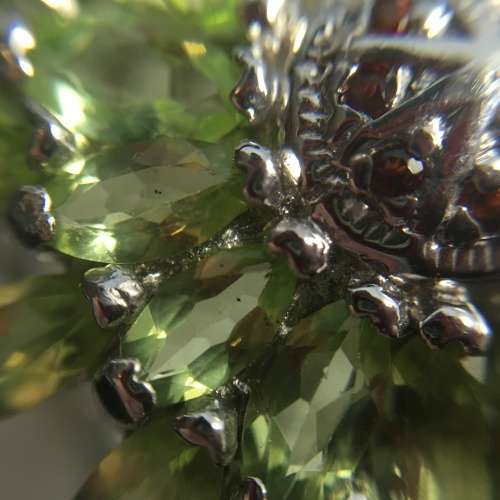 BEAUTIFUL LARGE RICH GREEN REAL PERIDOT & MOZAMBIQUE GARNET 925 SILVER RING SIZE 7