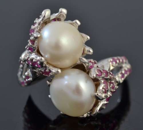 UNUSUAL REAL RED  RUBY AND CREAMY WHITE  PEARL 925 SILVER RING SIZE 8.5
