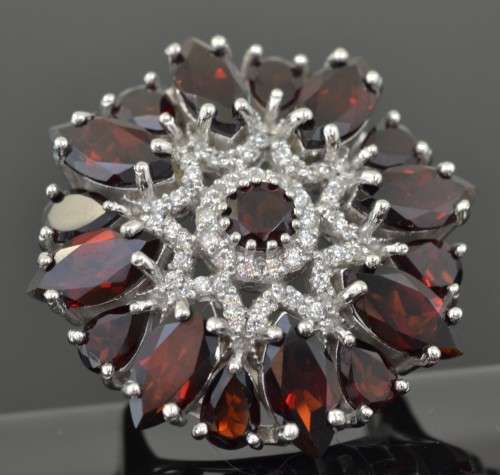 STRIKING LARGE NATURAL GARNET AND CZ 925 SILVER RING SIZE 7.25