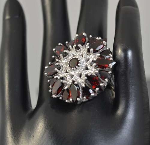 STRIKING LARGE NATURAL GARNET AND CZ 925 SILVER RING SIZE 7.25