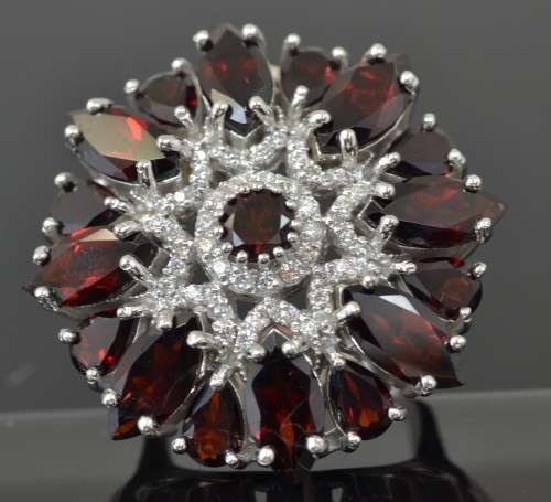 STRIKING LARGE NATURAL GARNET AND CZ 925 SILVER RING SIZE 7.25