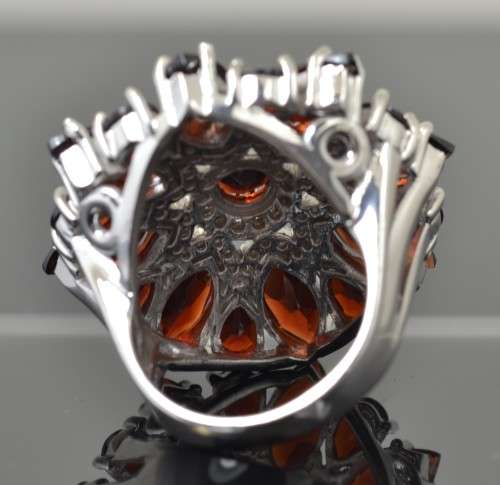 STRIKING LARGE NATURAL GARNET AND CZ 925 SILVER RING SIZE 7.25