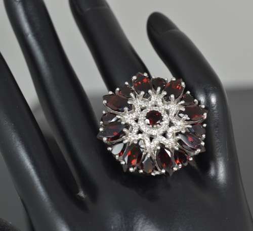 STRIKING LARGE NATURAL GARNET AND CZ 925 SILVER RING SIZE 7.25