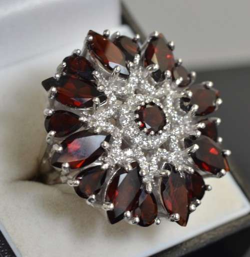 STRIKING LARGE NATURAL GARNET AND CZ 925 SILVER RING SIZE 7.25