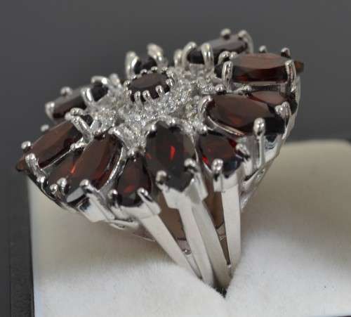 STRIKING LARGE NATURAL GARNET AND CZ 925 SILVER RING SIZE 7.25