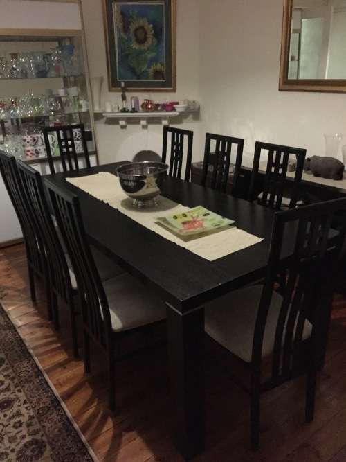 8 SEATER DINING ROOM TABLE AND CHAIRS