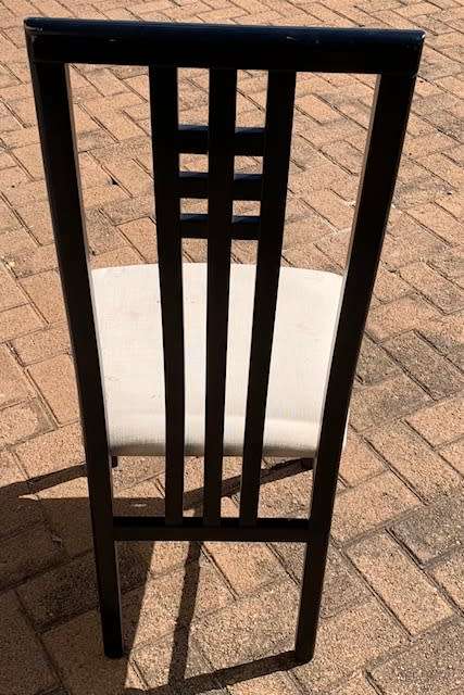 8 SEATER DINING ROOM TABLE AND CHAIRS