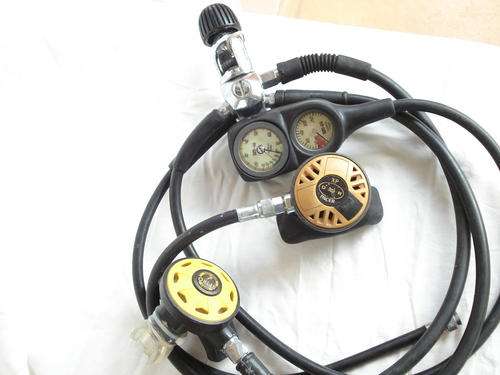 SPIRO BALANCED DIAPHRAGM REG WITH OCTO AND GUAGES PLUS AQUALUNG ROYAL BC