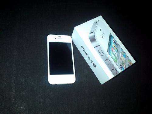 Apple iPhone 4S 32GB White