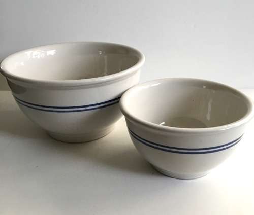 Set of 2 vintage Mixing Bowls