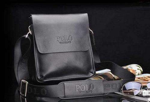 Mens Genuine Leather Messenger Bag New in Black colour ** Free Shipping**