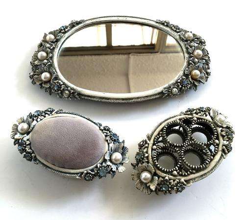 Vintage Florenza Dressing table set