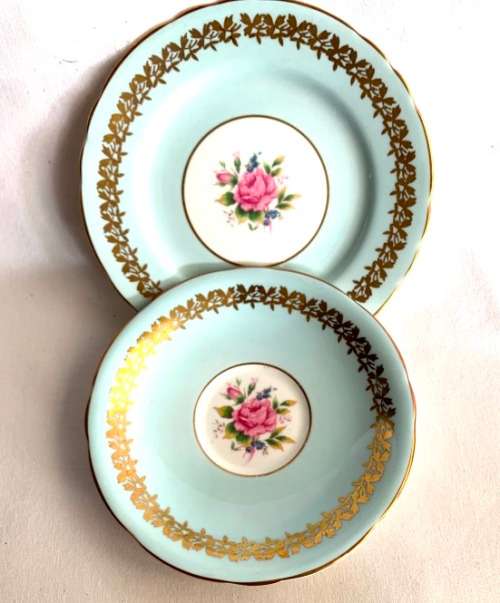 Aynsley Cake plate and Saucer