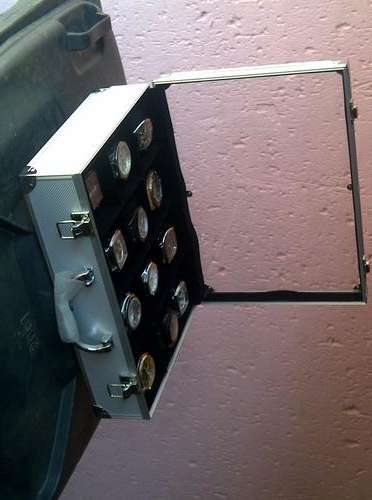 Aluminium Watch Collectors Display Case - Holds 12 Watches