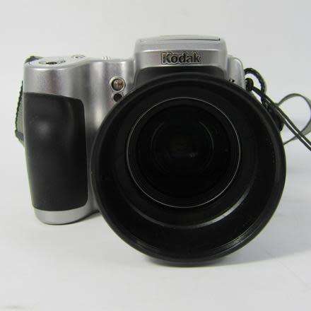 KODAK EASYSHARE Z740 5Mp CAMERA WITH 10 X ZOOM