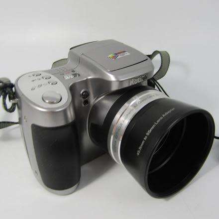 KODAK EASYSHARE Z740 5Mp CAMERA WITH 10 X ZOOM