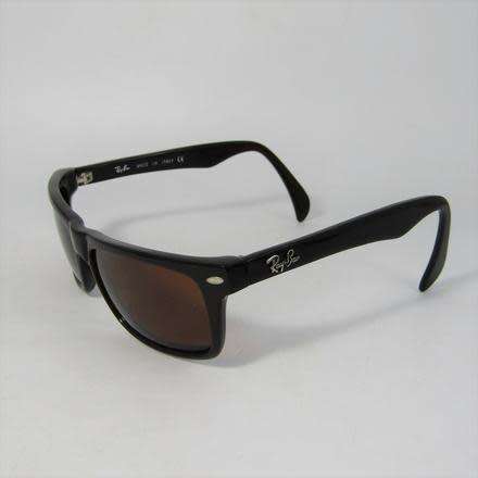 RAY BAN WAYFARER POLARISED SUNGLASSES WITH ORIGINAL CASE - RB2151
