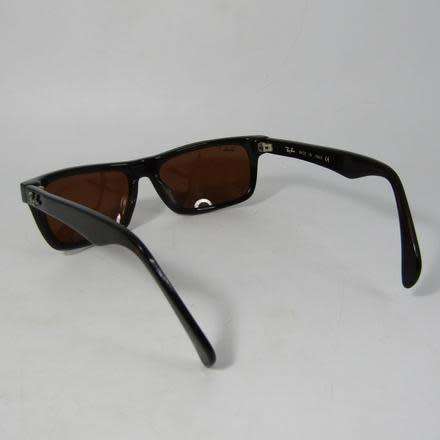 RAY BAN WAYFARER POLARISED SUNGLASSES WITH ORIGINAL CASE - RB2151
