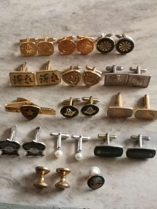 HUGE COLLECTION OF MENS CUFFLINKS - TAKE ALL FOR 1 BID