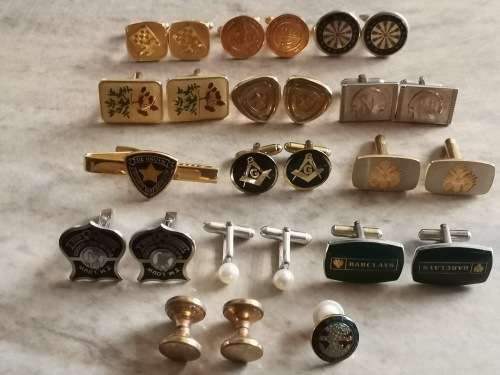 HUGE COLLECTION OF MENS CUFFLINKS - TAKE ALL FOR 1 BID
