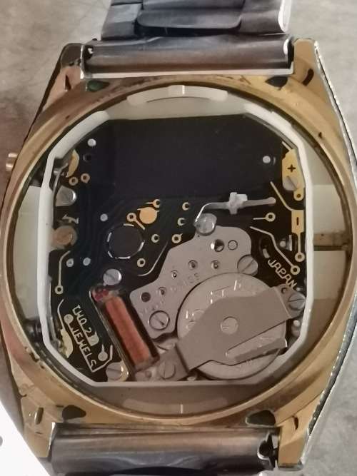 2 X MENS SEIKO WATCHES - WORKING BUT NEEDS TLC
