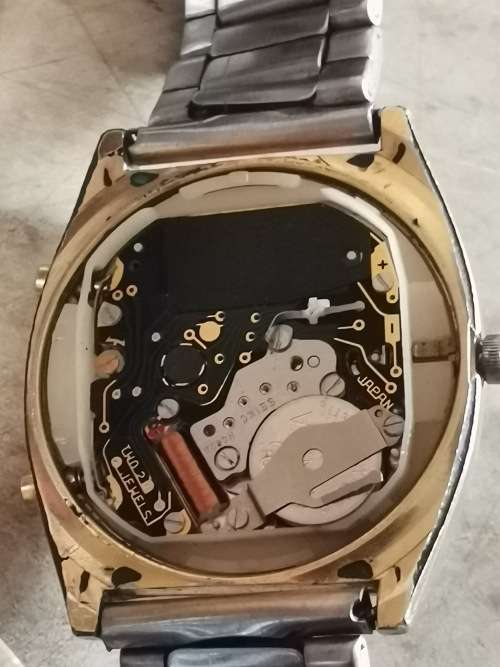 2 X MENS SEIKO WATCHES - WORKING BUT NEEDS TLC